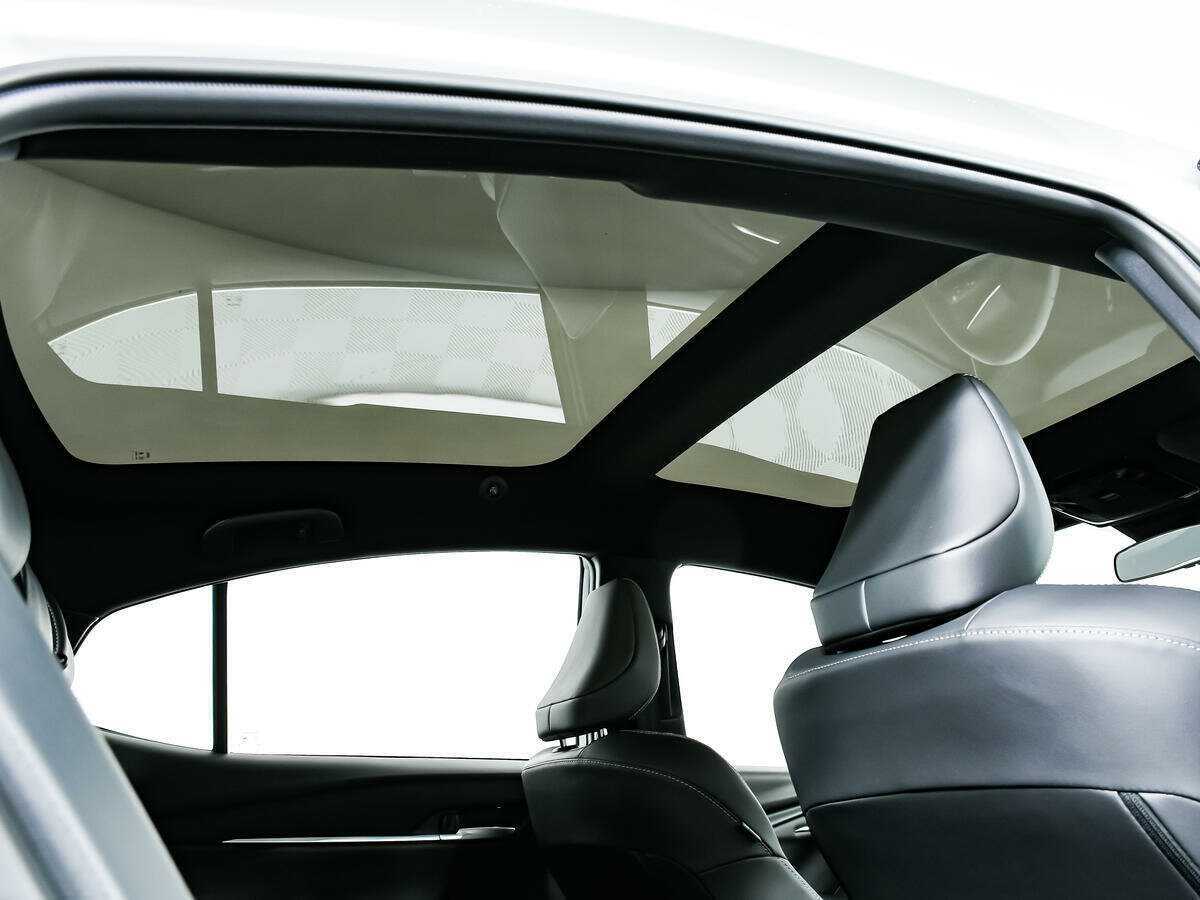 Toyota Camry 2024 года с пробегом. Фото: #14