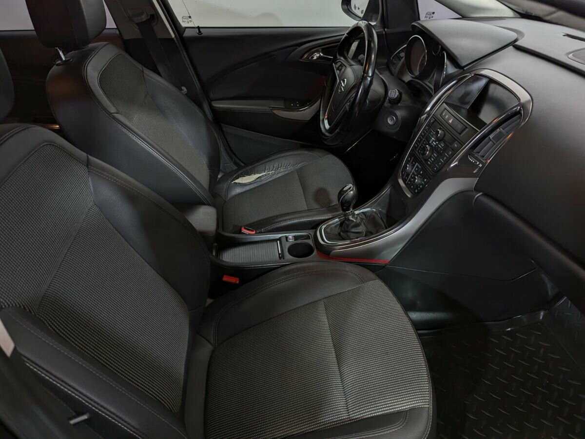 Opel Astra 2011 года с пробегом. Фото: #10