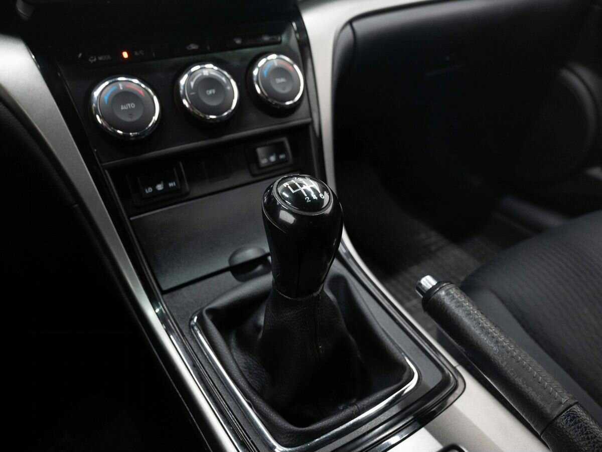 Mazda 6 2011 года с пробегом. Фото: #21