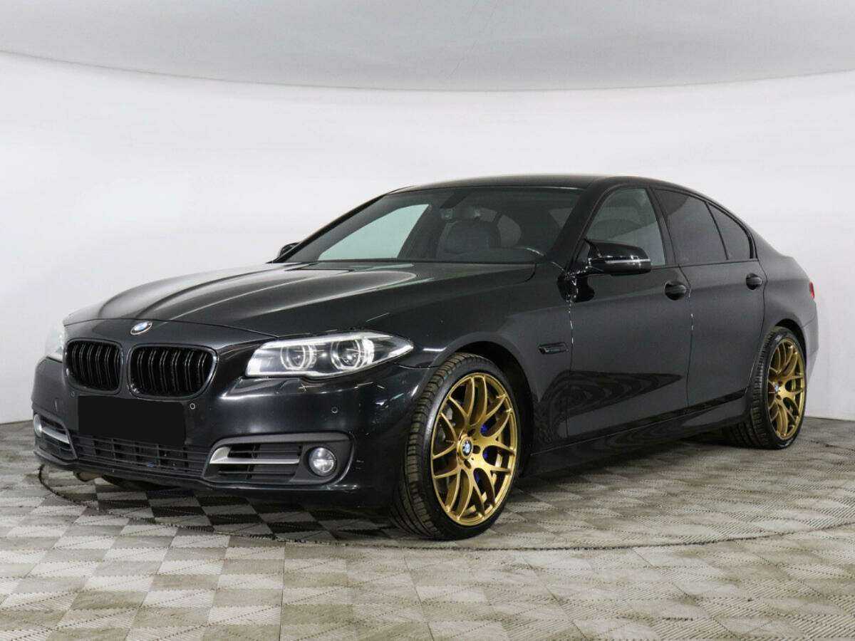 BMW 5 серии 2016 года с пробегом. Посмотреть фото