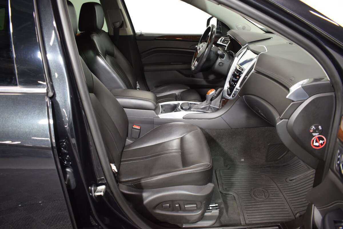 Cadillac SRX 2013 года с пробегом. Фото: #13