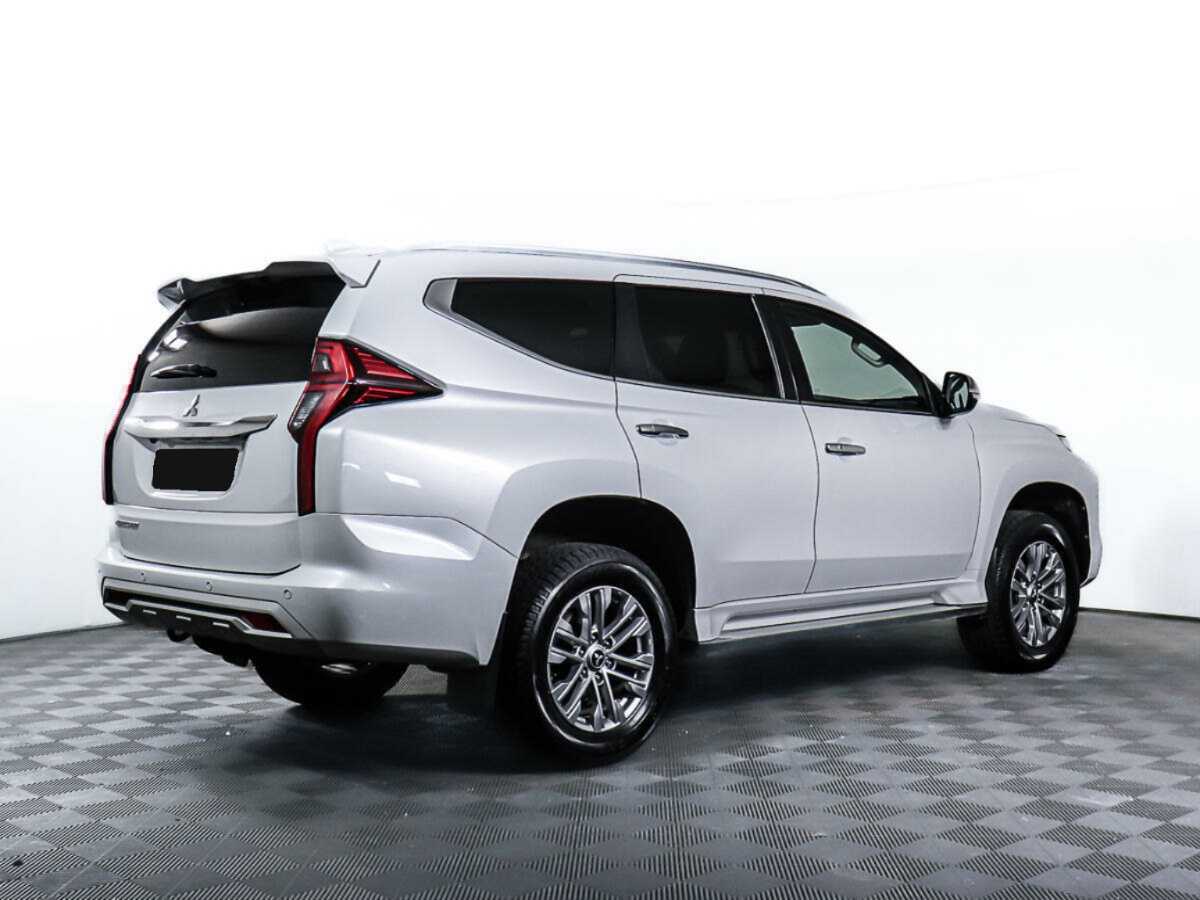 Mitsubishi Pajero Sport 2020 года с пробегом. Фото: #4
