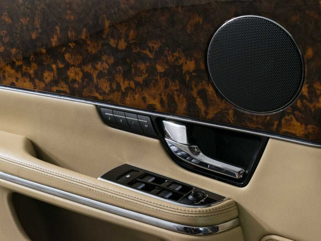 Jaguar XJ 2010 года с пробегом. Фото: #19