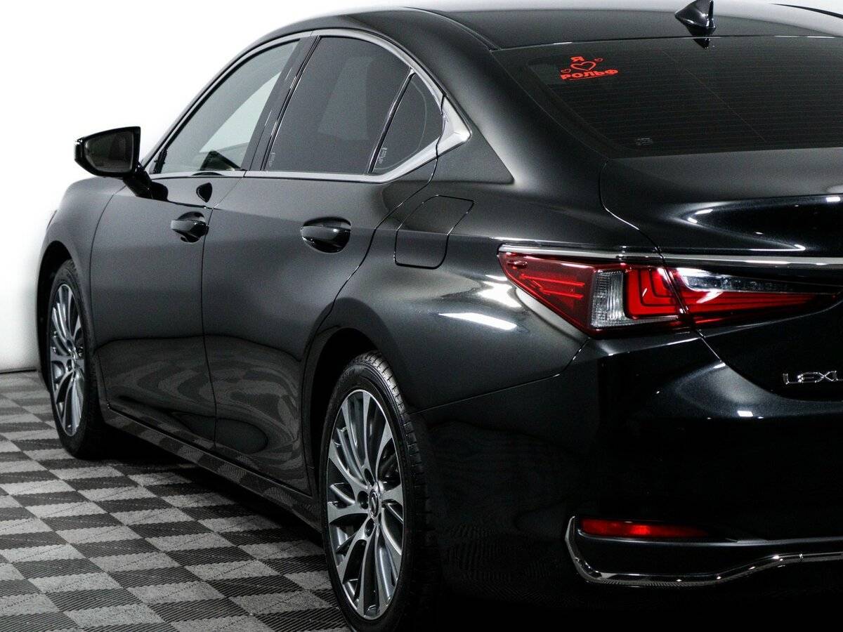 Lexus ES 2018 года с пробегом. Фото: #19