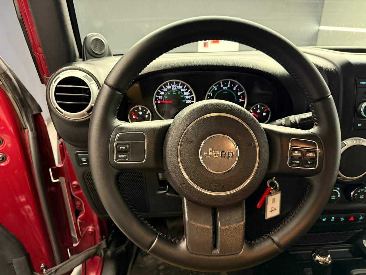 Jeep Wrangler 2011 года с пробегом. Фото: #6
