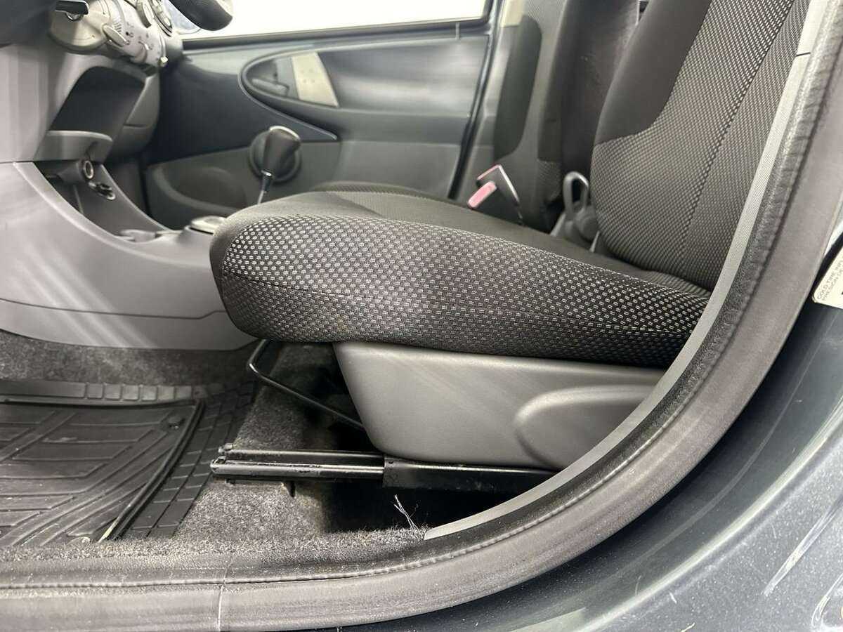 Toyota Aygo 2008 года с пробегом. Фото: #9