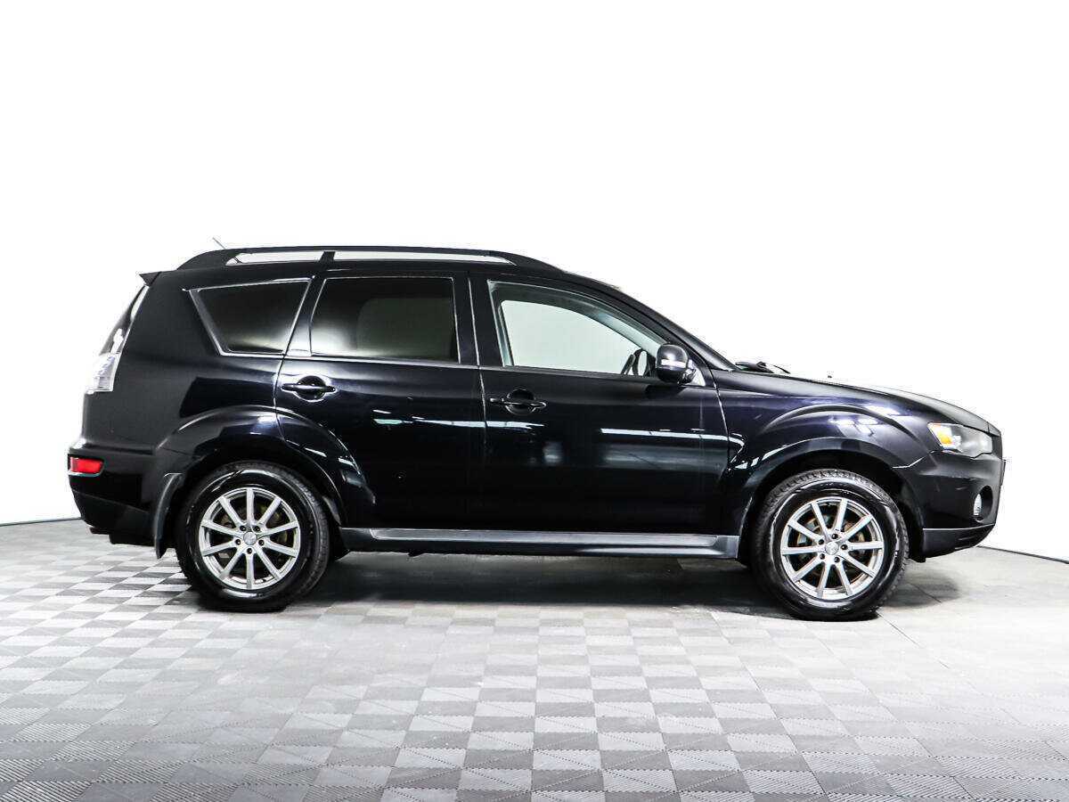 Mitsubishi Outlander 2011 года с пробегом. Фото: #2