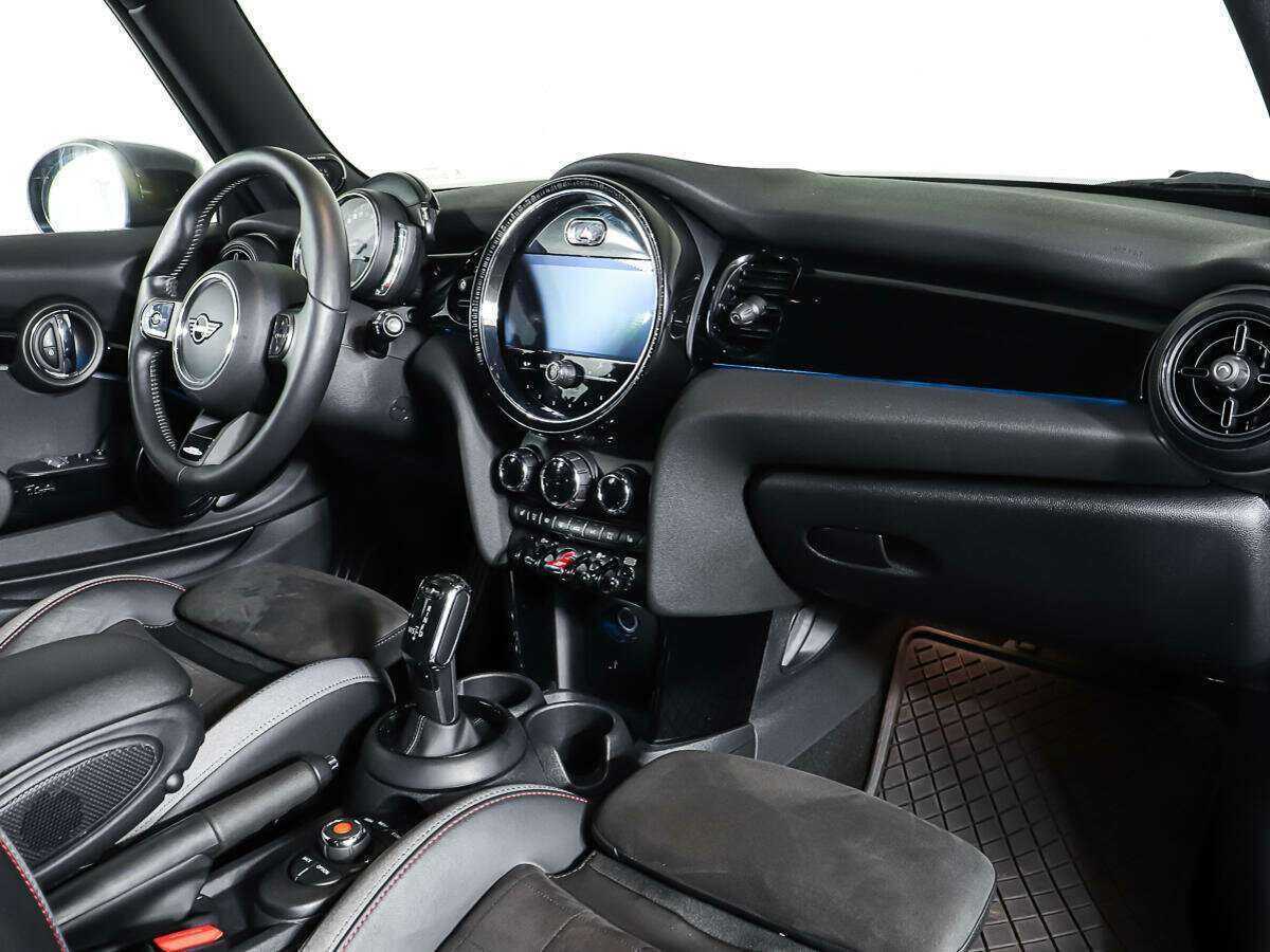 Mini Hatch 2021 года с пробегом. Фото: #8