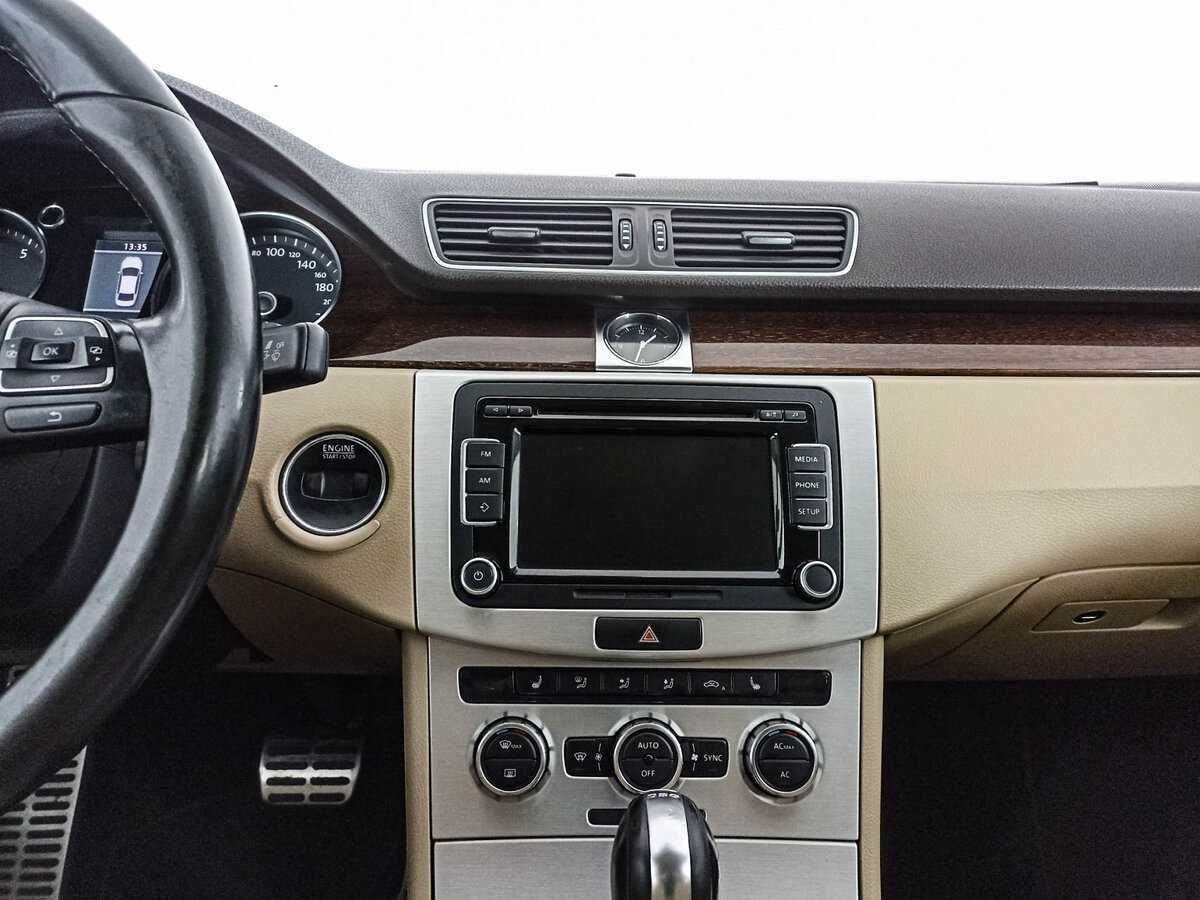 Volkswagen Passat 2011 года с пробегом. Фото: #12