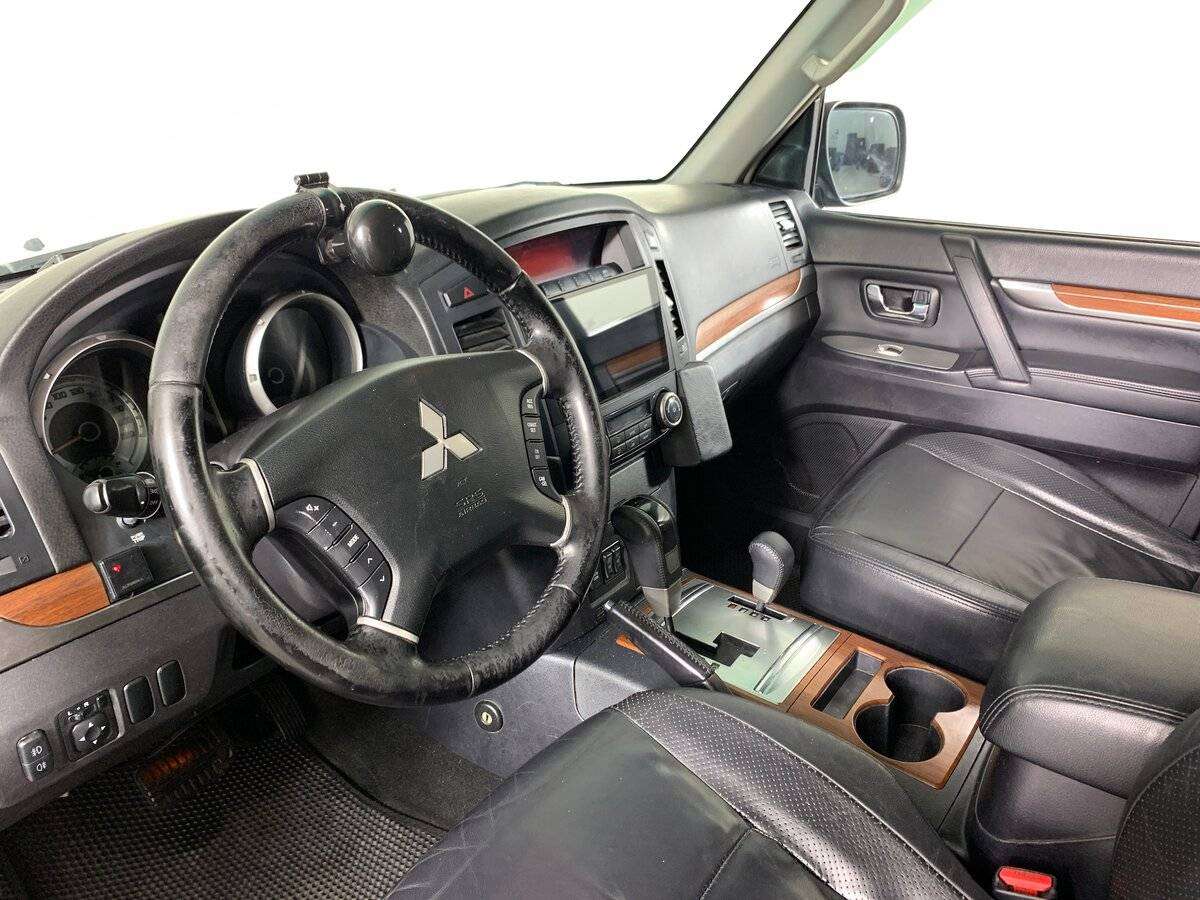Mitsubishi Pajero 2008 года с пробегом. Фото: #10
