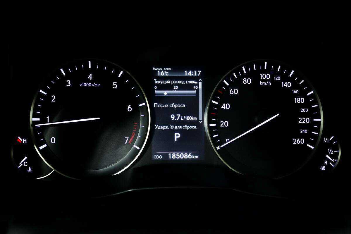 Lexus ES 2016 года с пробегом. Фото: #9