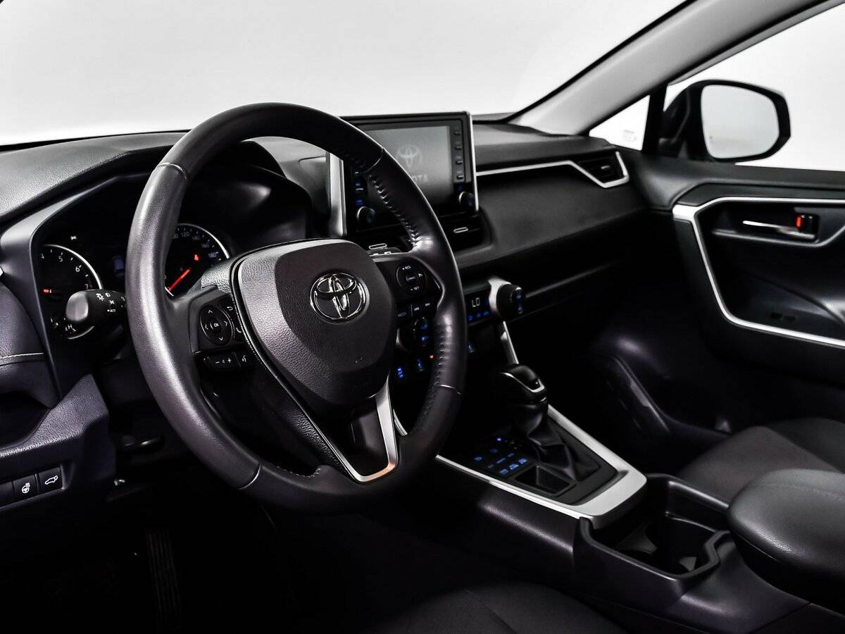 Toyota RAV4 2021 года с пробегом. Фото: #11