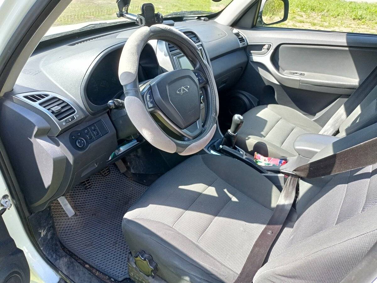 Chery Tiggo (T11) 2014 года с пробегом. Фото: #9