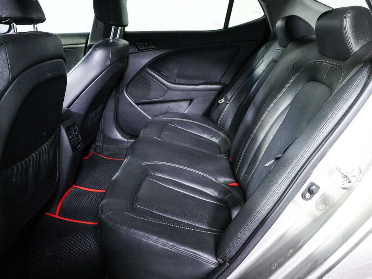 Kia K5 2011 года с пробегом. Фото: #7