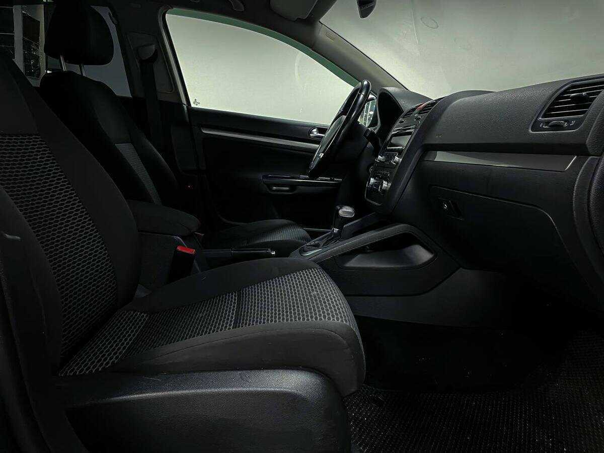 Volkswagen Jetta 2009 года с пробегом. Фото: #11