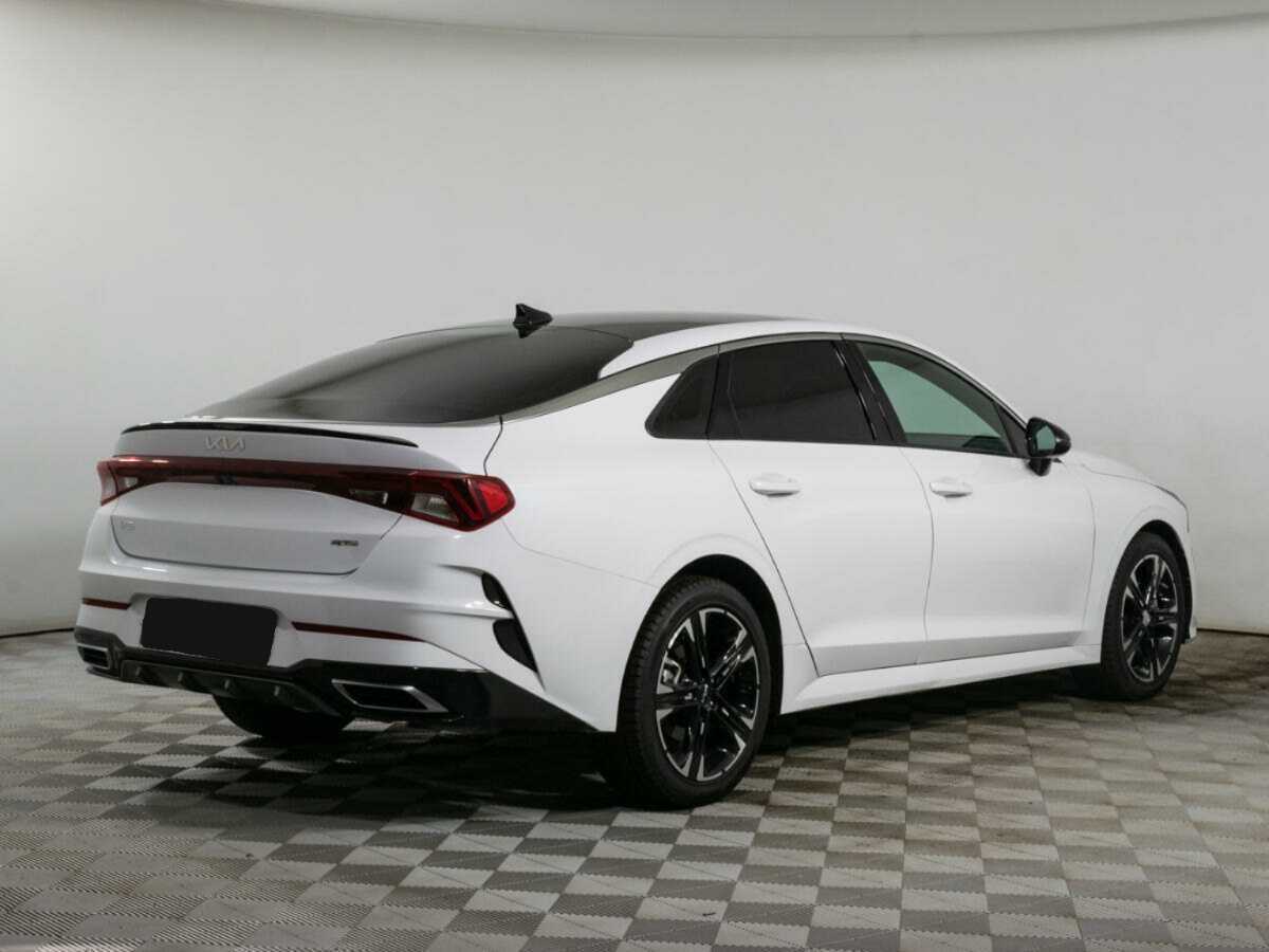 Kia K5 2023 года с пробегом. Фото: #4