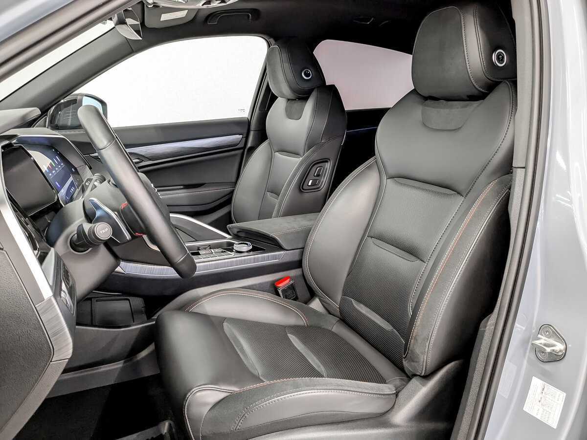 Geely Tugella 2023 года с пробегом. Фото: #19