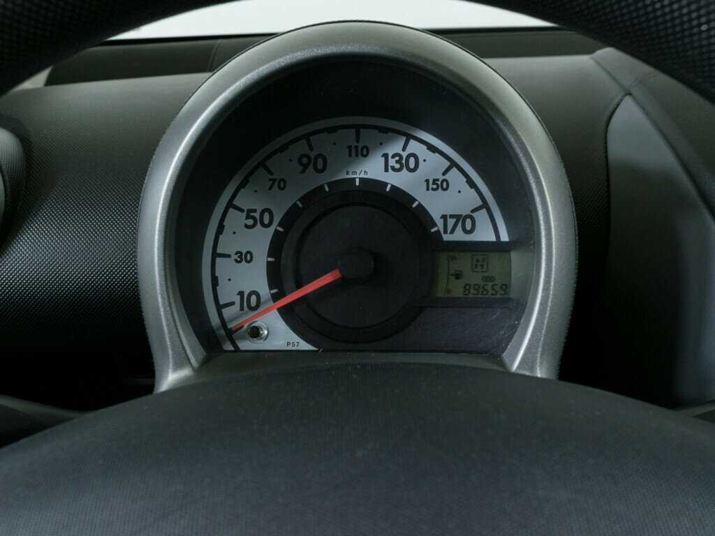 Peugeot 107 2009 года с пробегом. Фото: #11