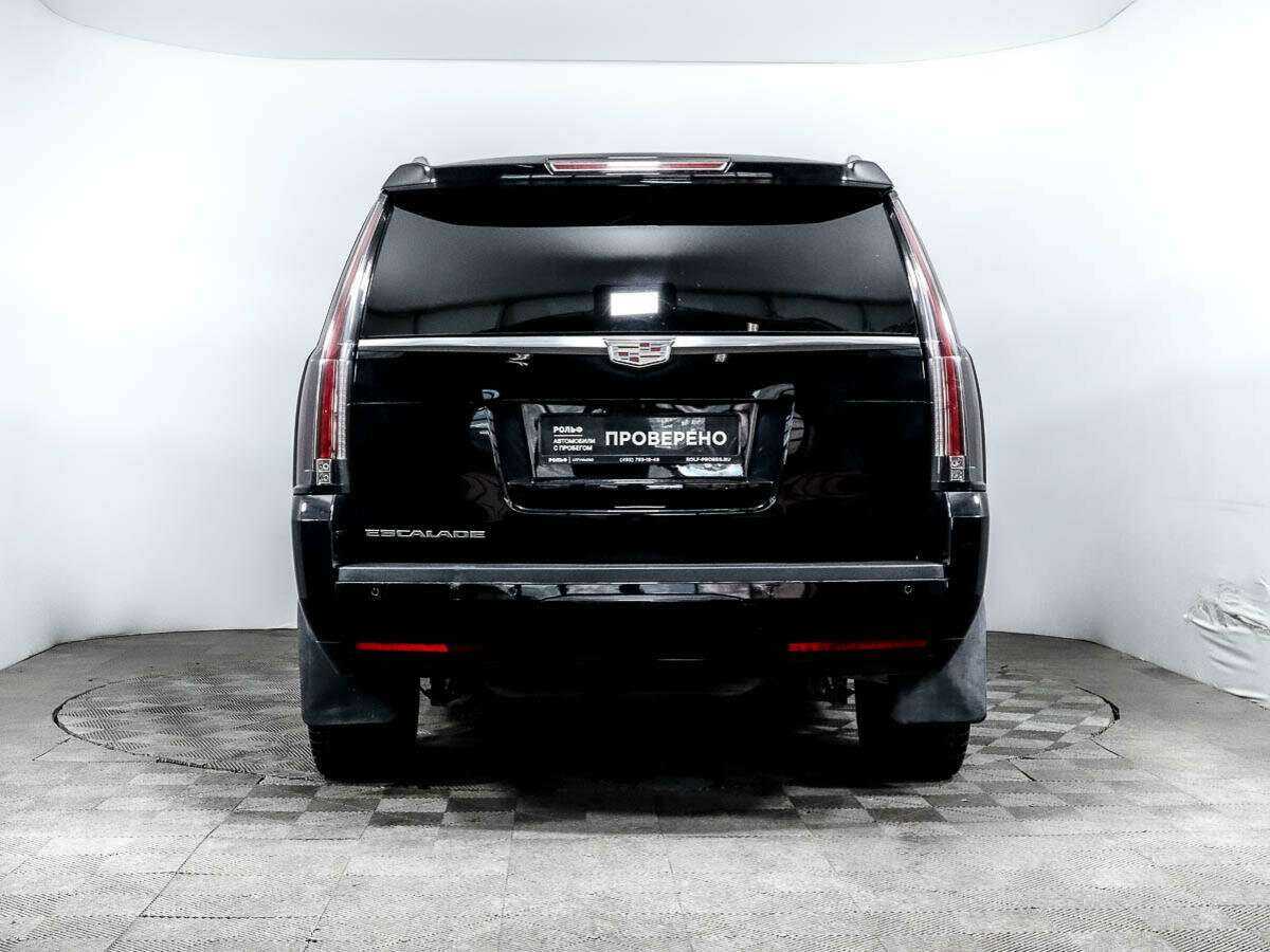 Cadillac Escalade 2019 года с пробегом. Фото: #4