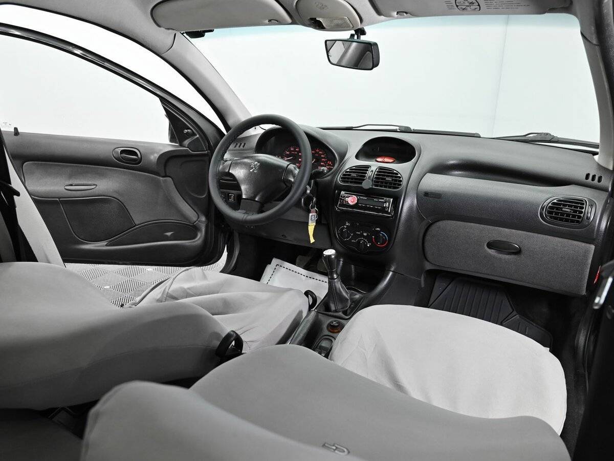 Peugeot 206 2009 года с пробегом. Фото: #10