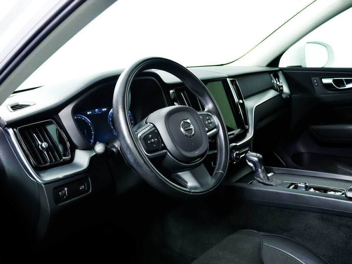 Volvo XC60 2021 года с пробегом. Фото: #12