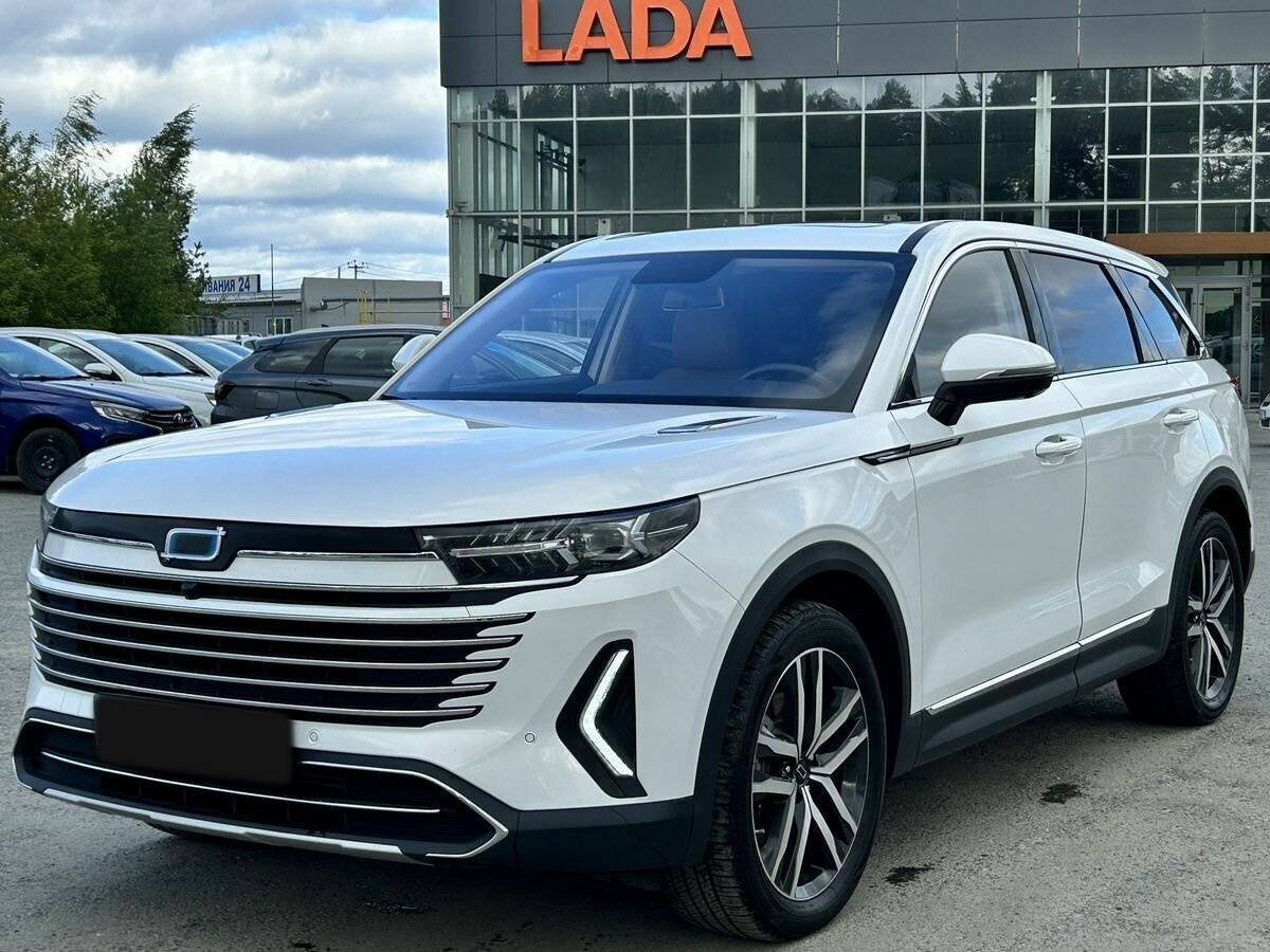 FAW Bestune T99 2022 года с пробегом. Посмотреть фото