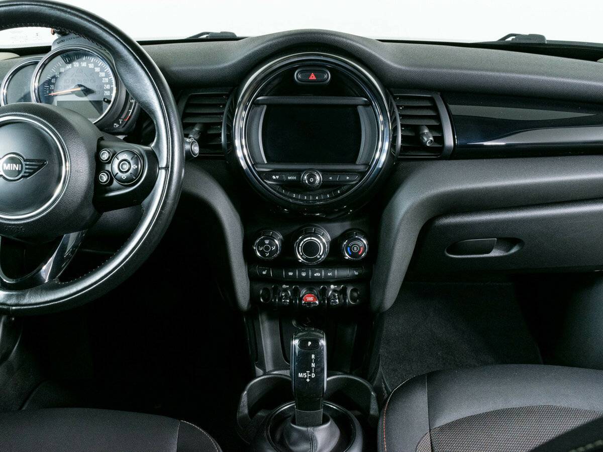 Mini Hatch 2018 года с пробегом. Фото: #10