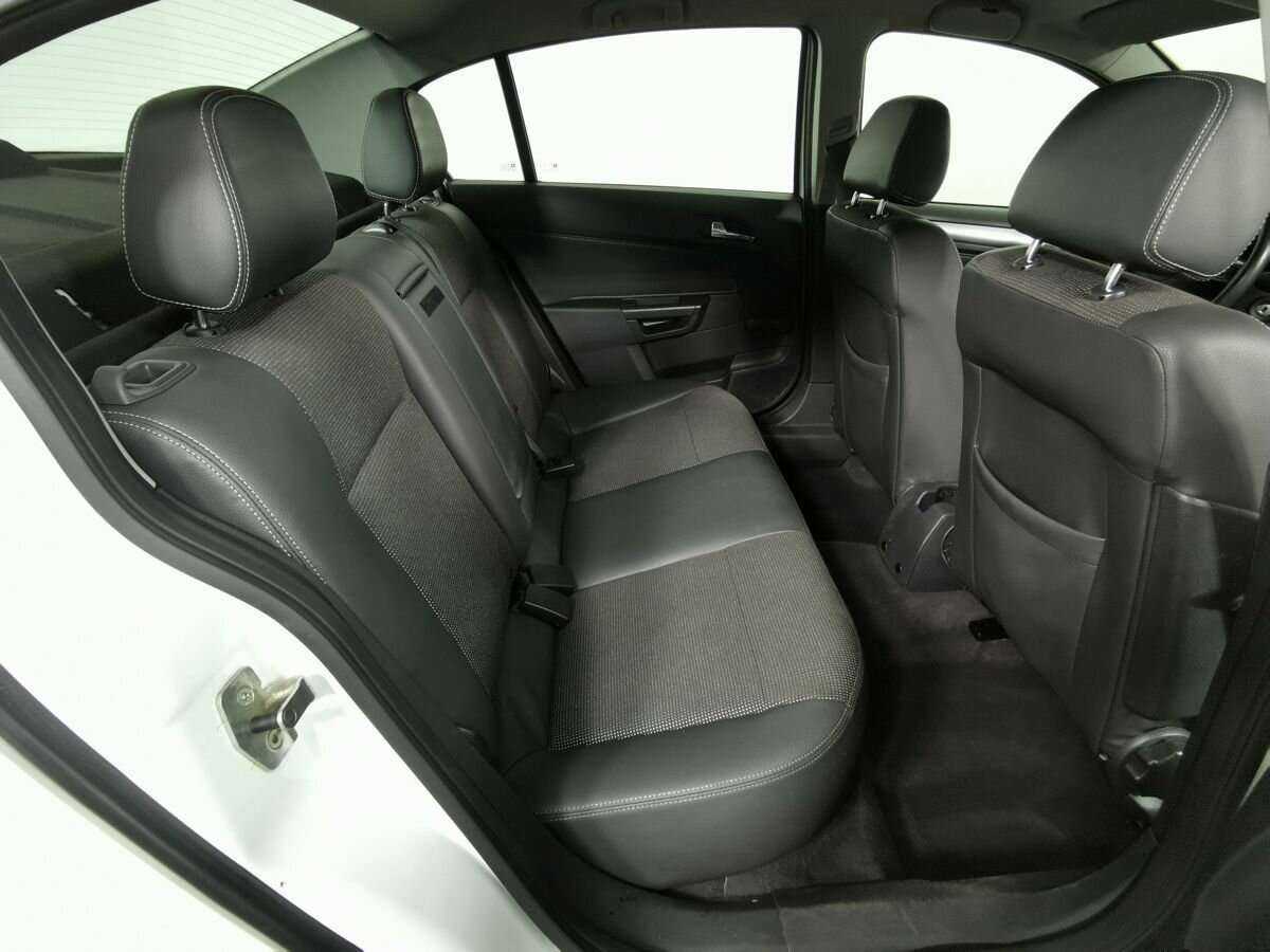 Opel Astra 2011 года с пробегом. Фото: #11
