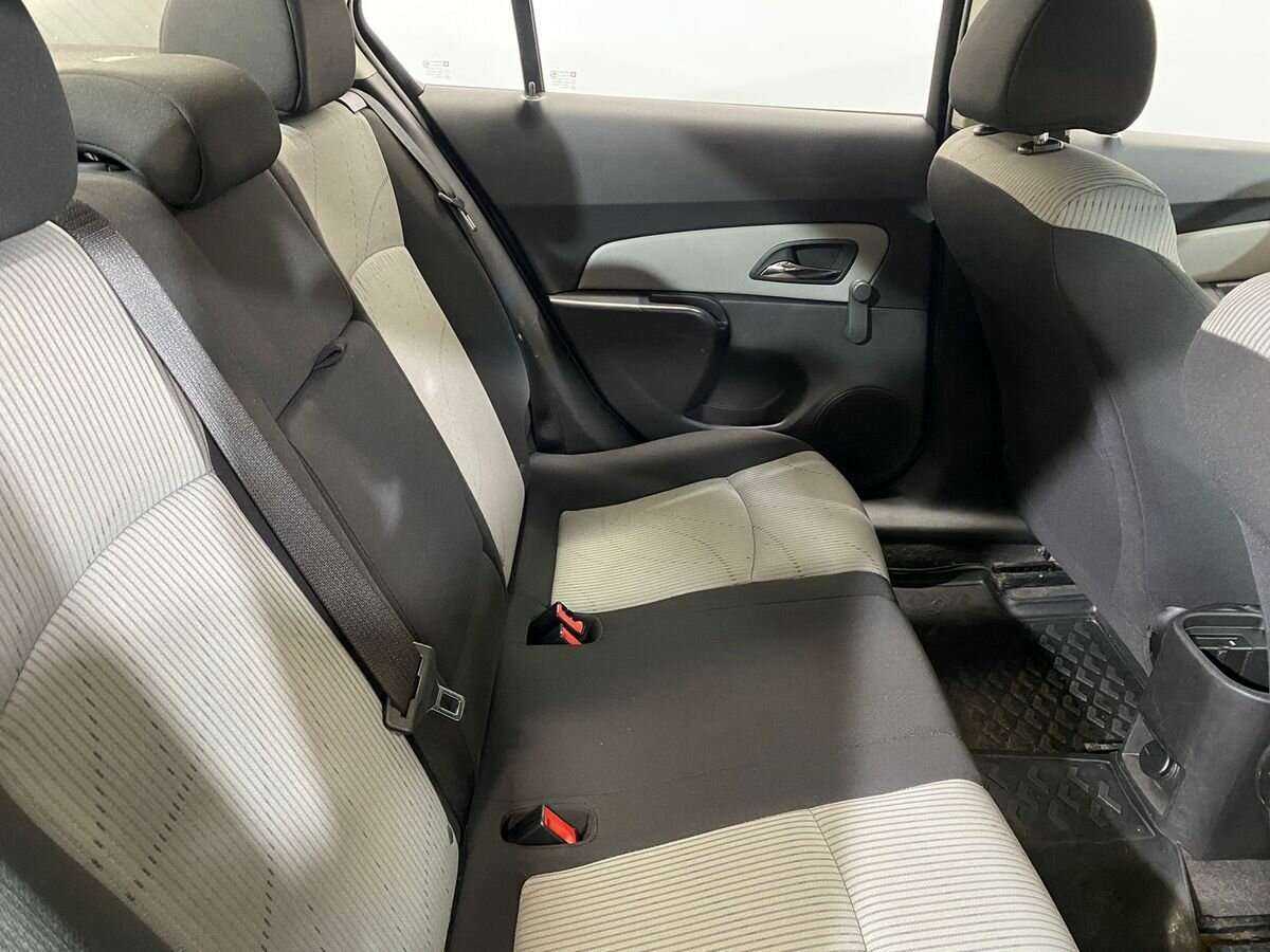 Chevrolet Cruze 2011 года с пробегом. Фото: #10