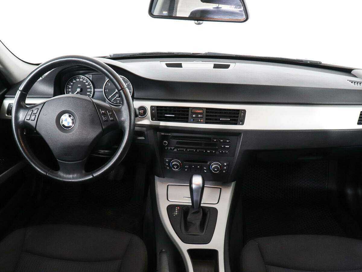 BMW 3 серии 2011 года с пробегом. Фото: #4