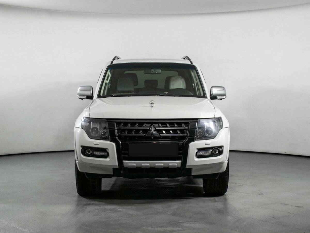Mitsubishi Pajero 2020 года с пробегом. Фото: #1