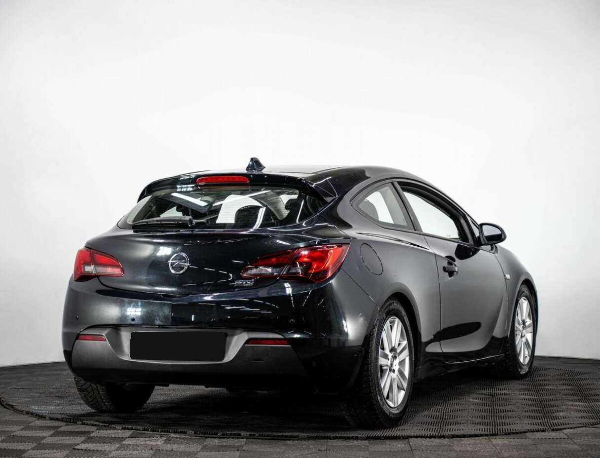 Opel Astra 2013 года с пробегом. Фото: #3