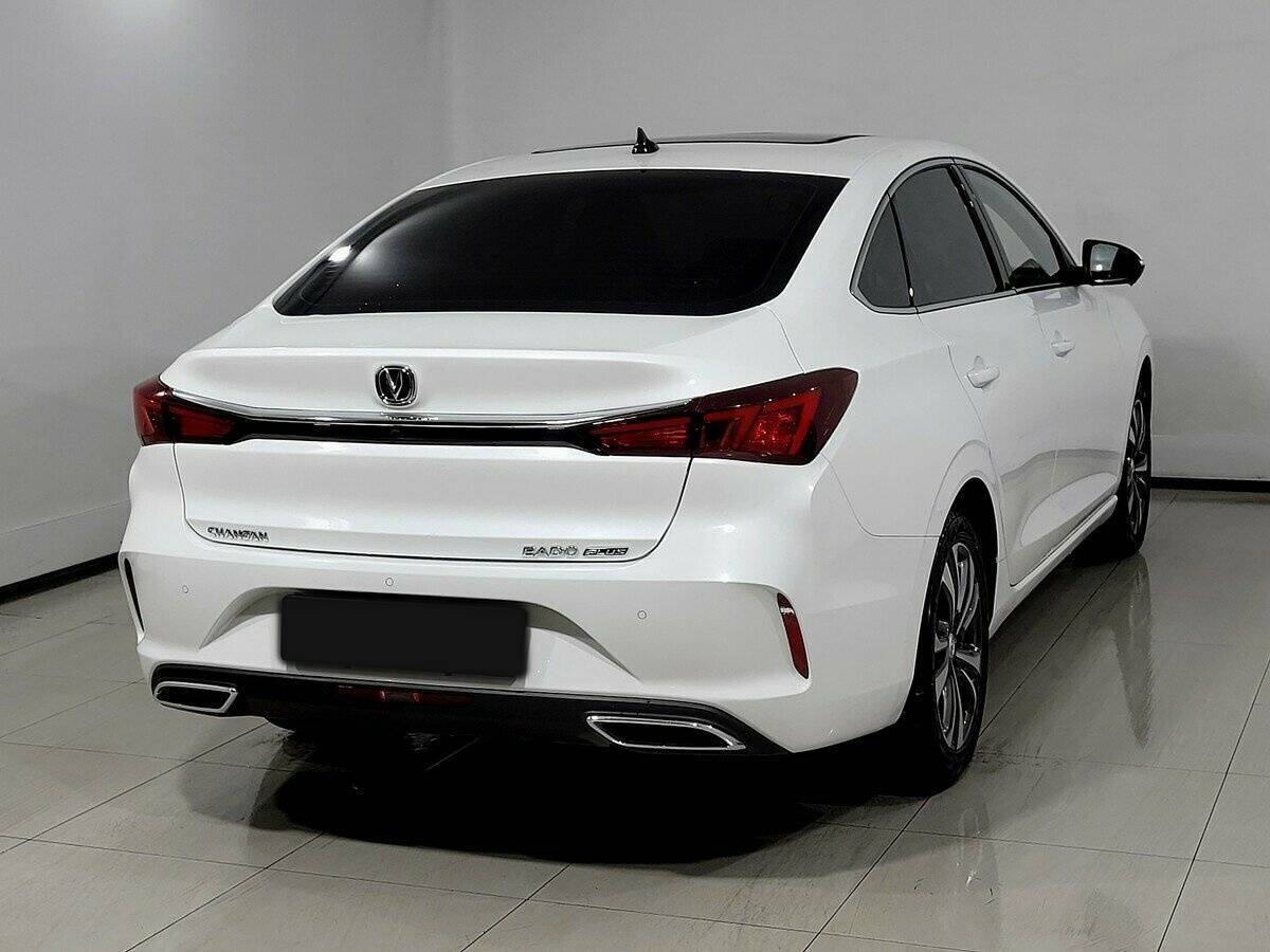 Changan Eado Plus 2024 года с пробегом. Фото: #3