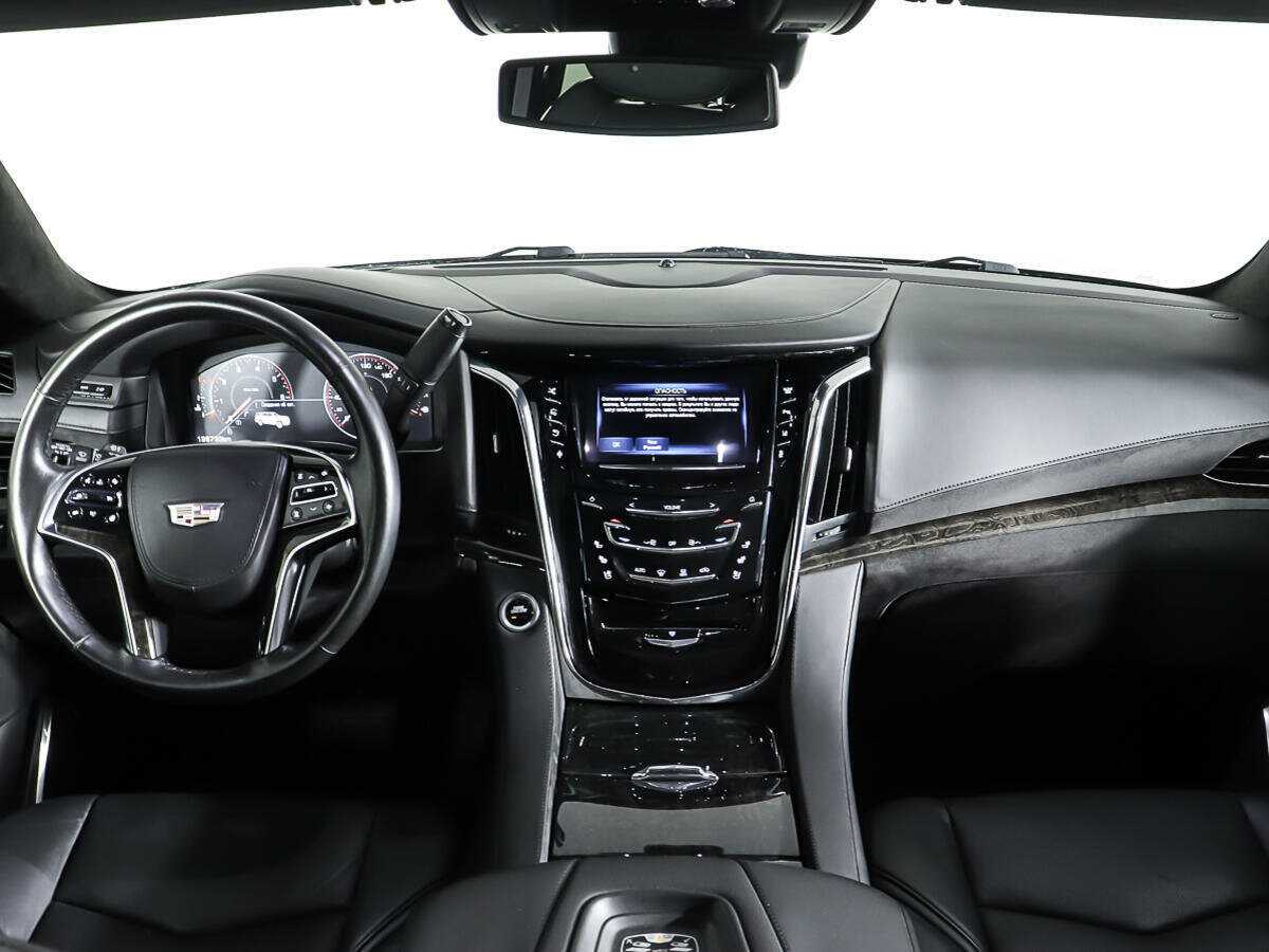 Cadillac Escalade 2015 года с пробегом. Фото: #10