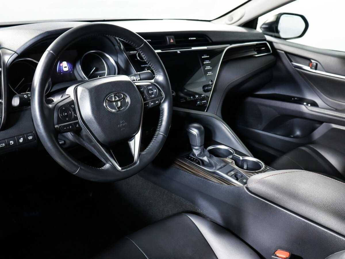 Toyota Camry 2018 года с пробегом. Фото: #10