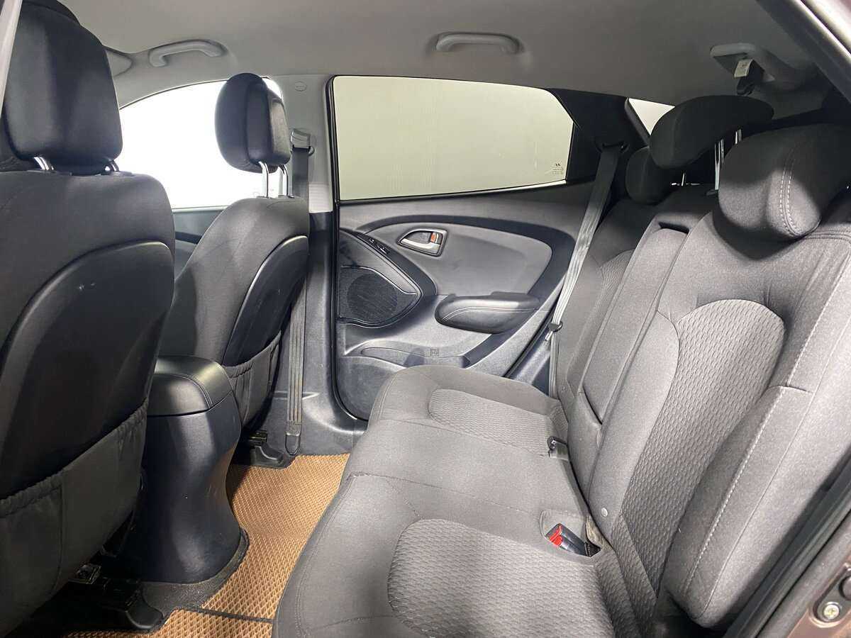 Hyundai ix35 2010 года с пробегом. Фото: #11