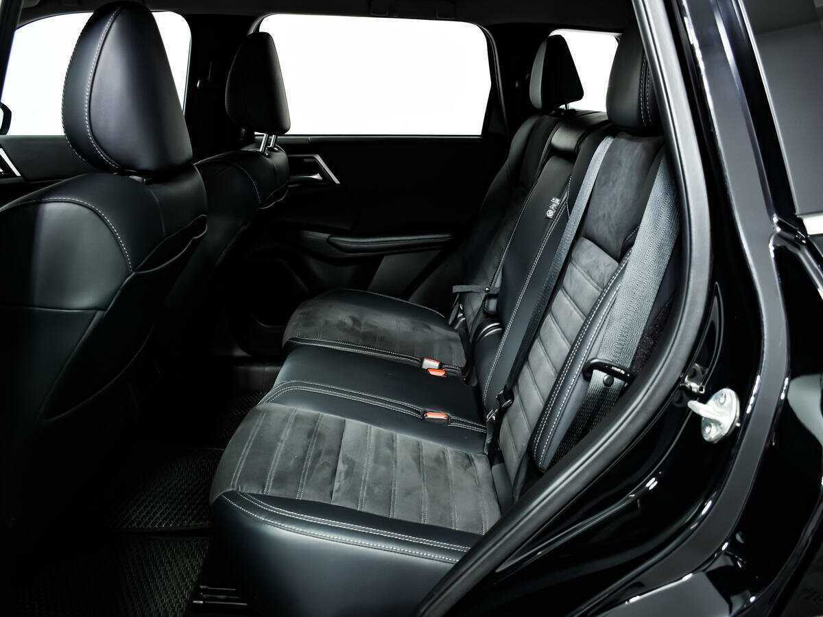 Mitsubishi Outlander 2022 года с пробегом. Фото: #11