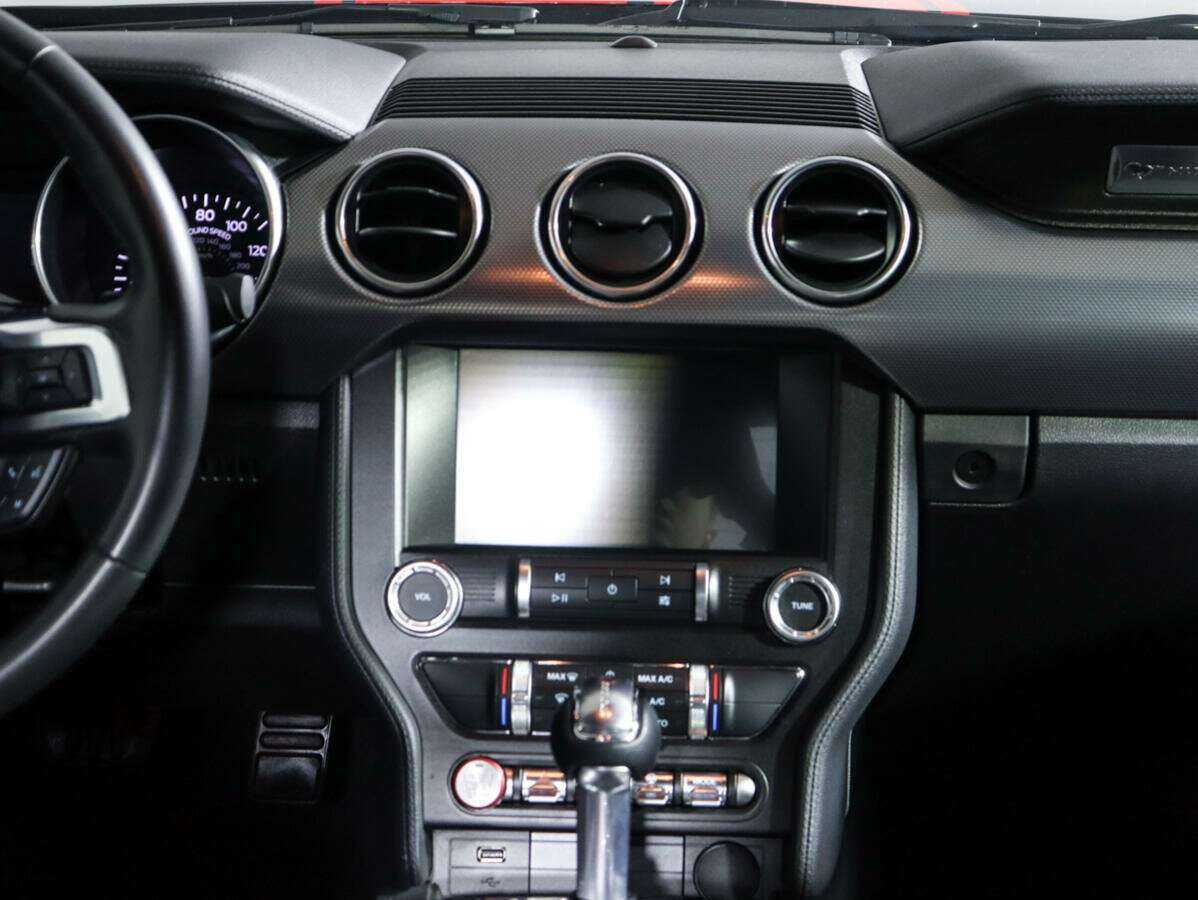 Ford Mustang 2021 года с пробегом. Фото: #12