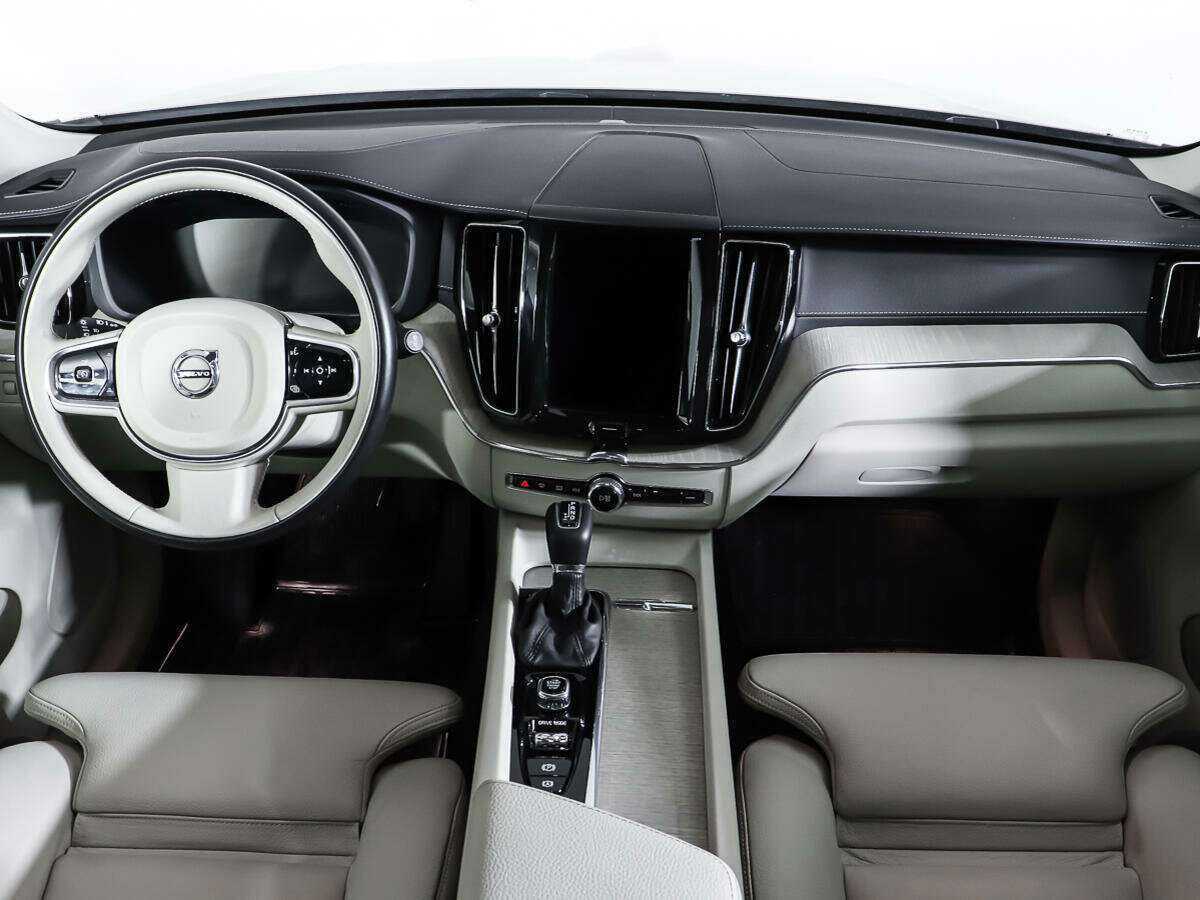 Volvo XC60 2021 года с пробегом. Фото: #10