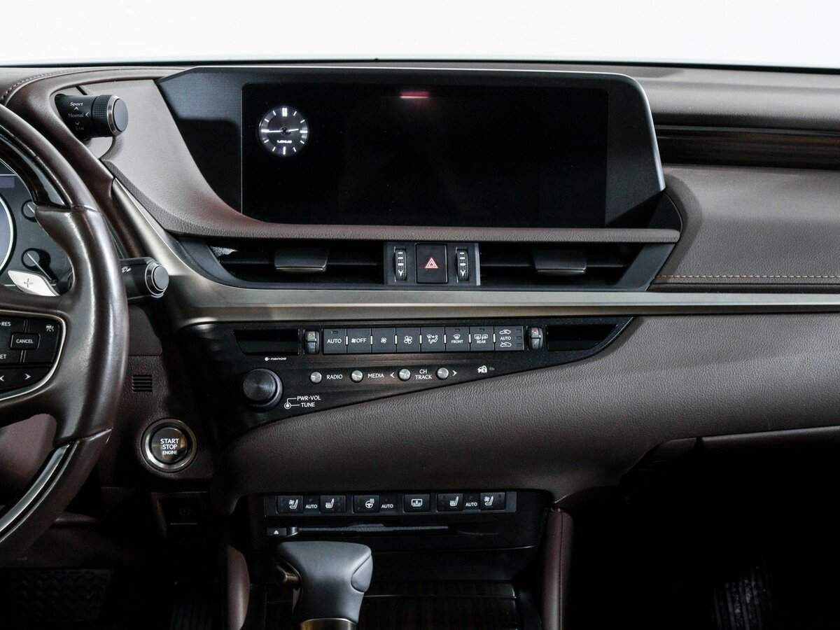 Lexus ES 2018 года с пробегом. Фото: #12