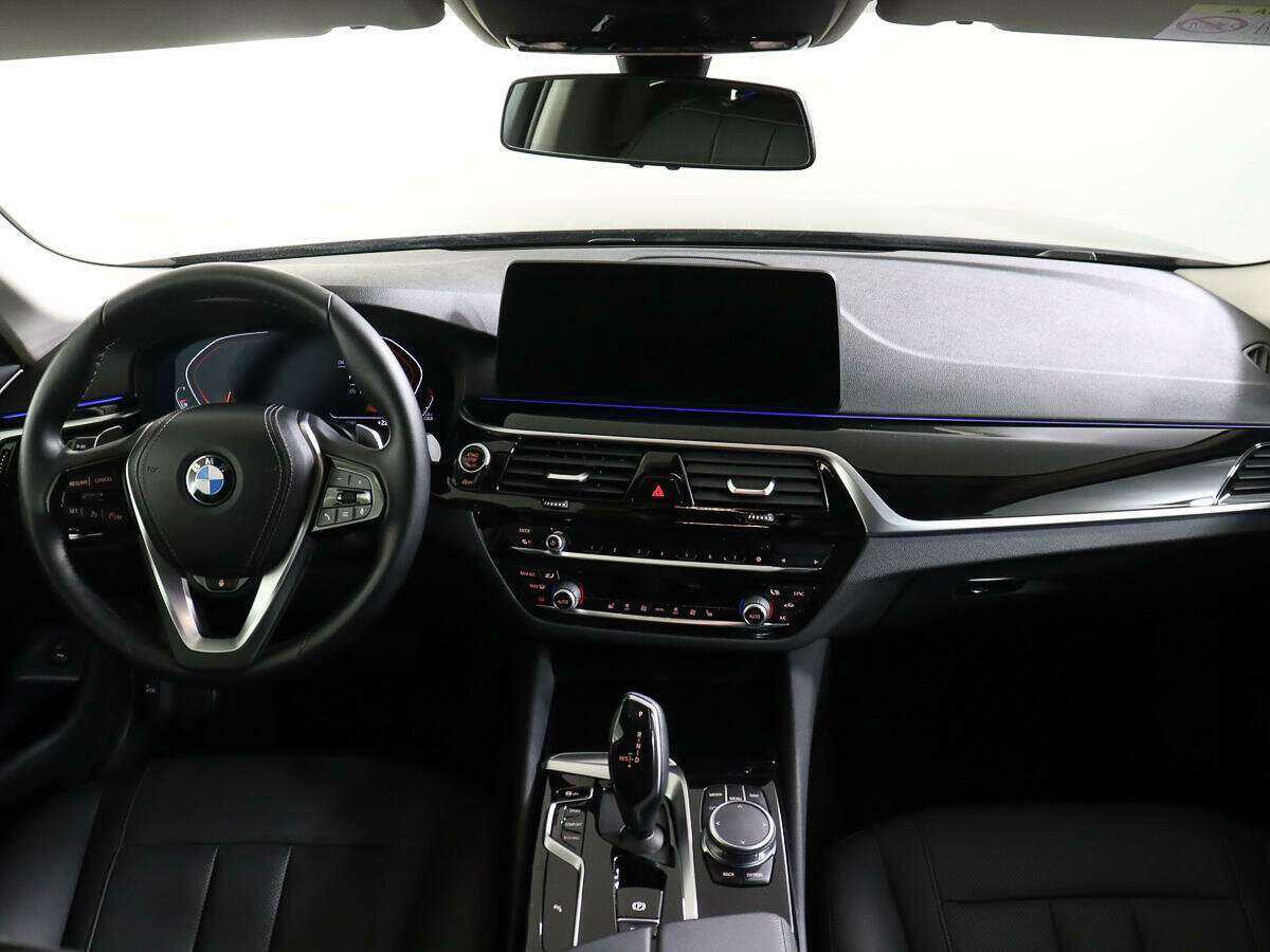 BMW 5 серии 2021 года с пробегом. Фото: #10