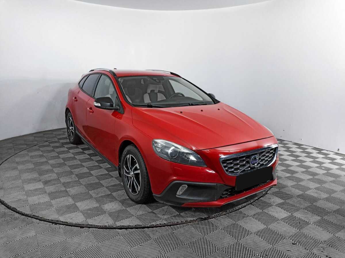 Volvo V40 Cross Country 2013 года с пробегом. Фото: #2