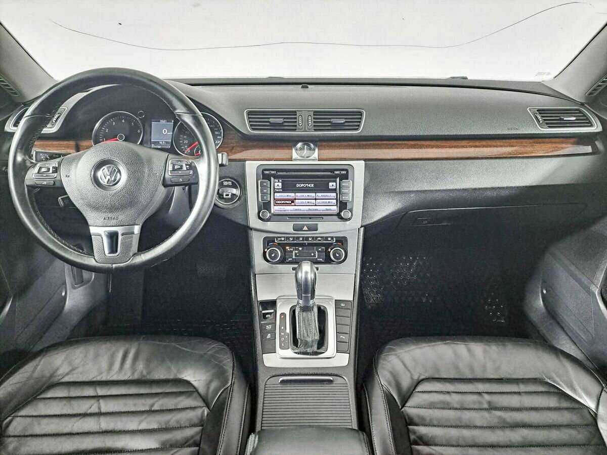 Volkswagen Passat 2011 года с пробегом. Фото: #11