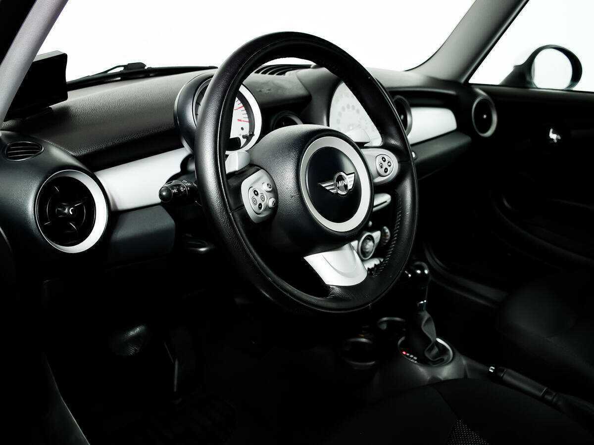 Mini Hatch 2010 года с пробегом. Фото: #12