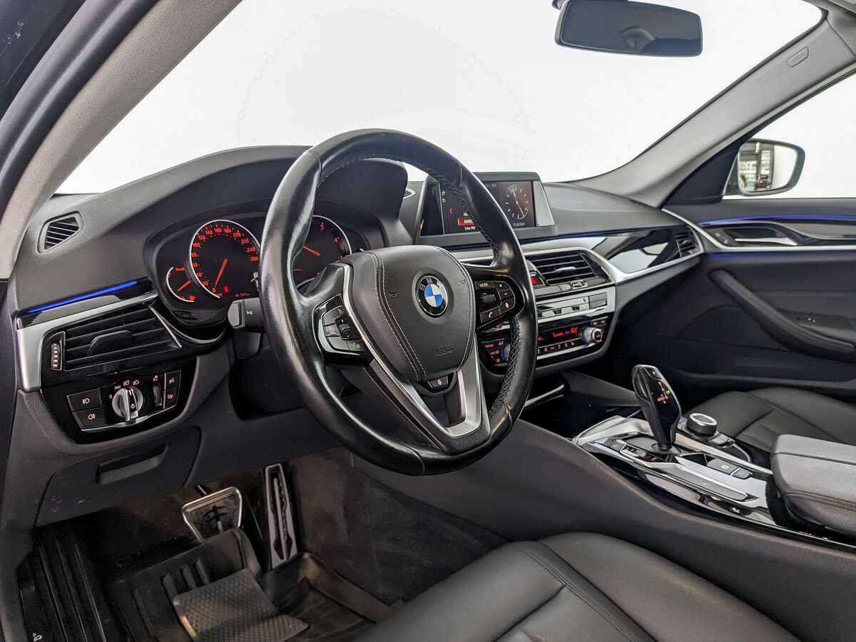 BMW 5 серии 2019 года с пробегом. Фото: #15