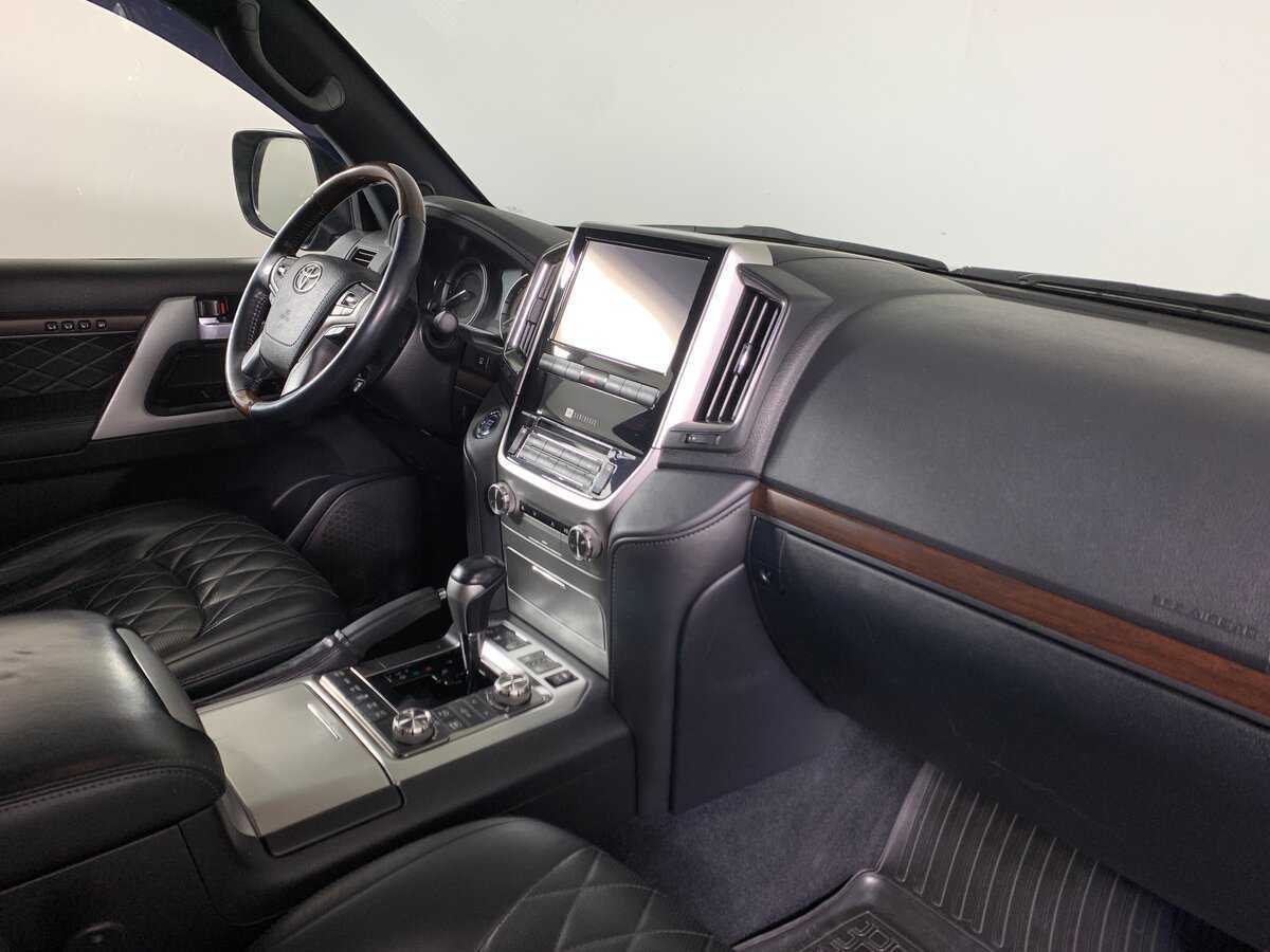Toyota Land Cruiser 2016 года с пробегом. Фото: #13