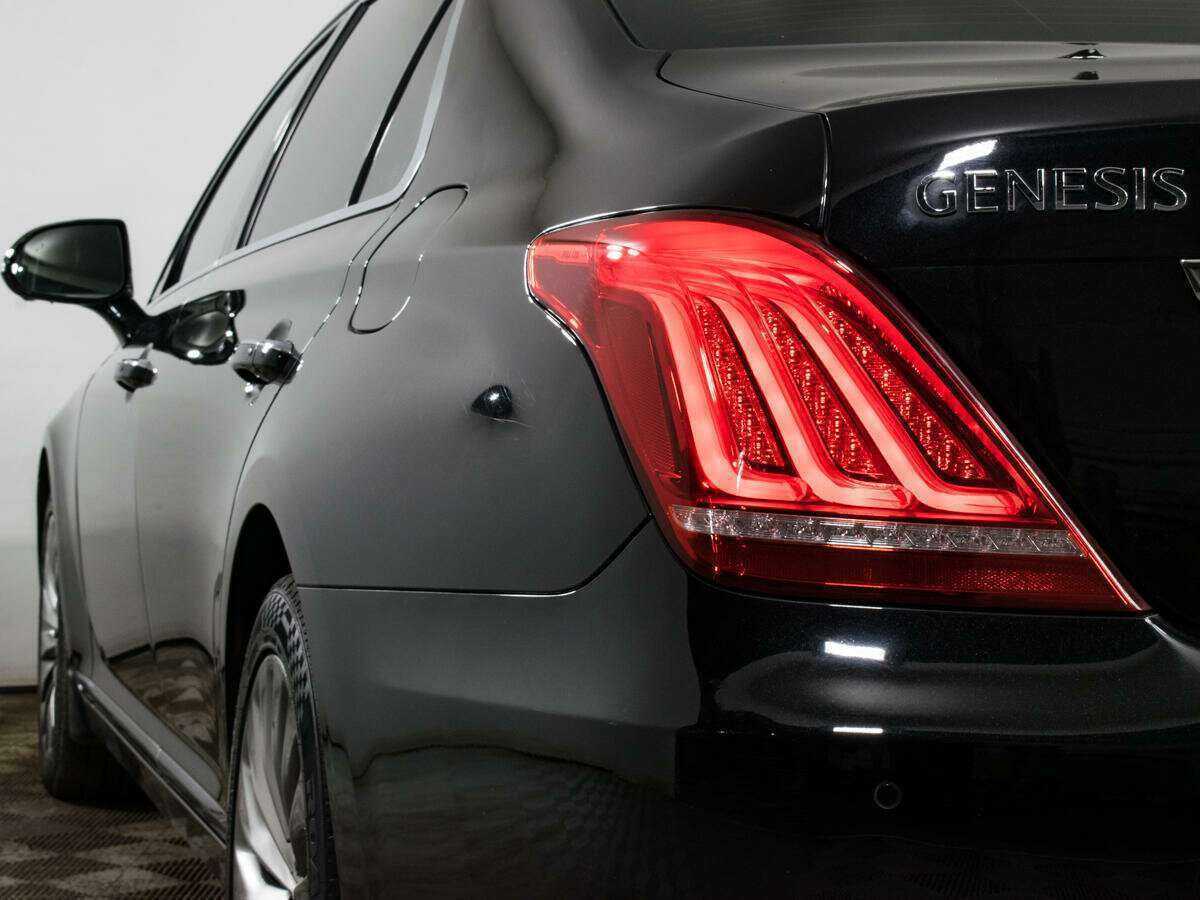 Genesis G90 2017 года с пробегом. Фото: #28