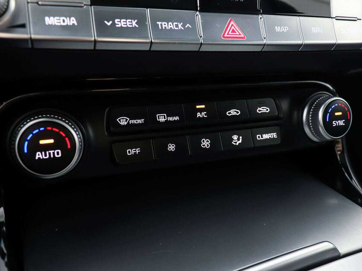 Kia Stinger 2018 года с пробегом. Фото: #19