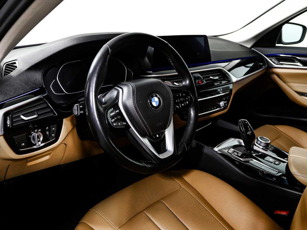 BMW 5 серии 2020 года с пробегом. Фото: #11