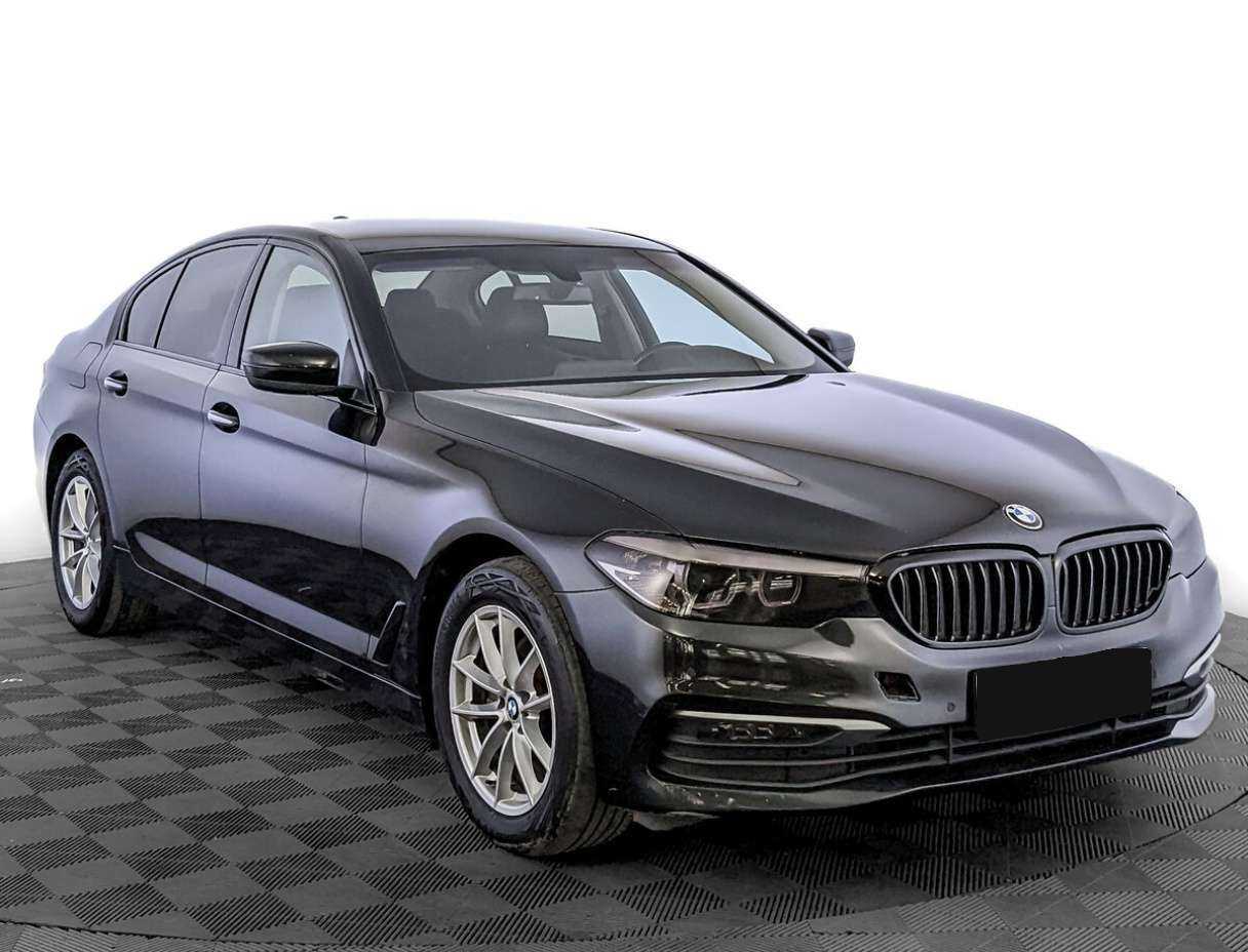 BMW 5 серии 2018 года с пробегом. Фото: #2